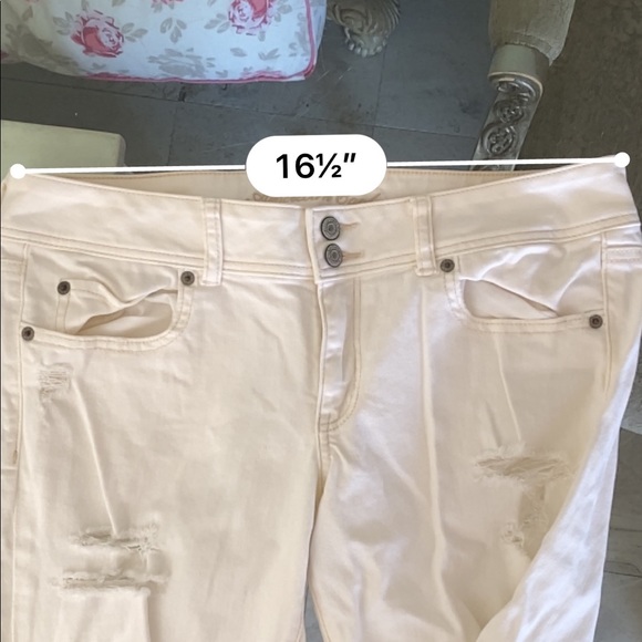 Ripped white jeans - Picture 8 of 9